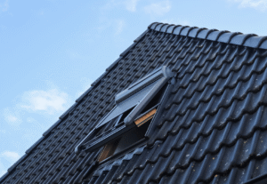 Installer un velux : lumière, confort et isolation